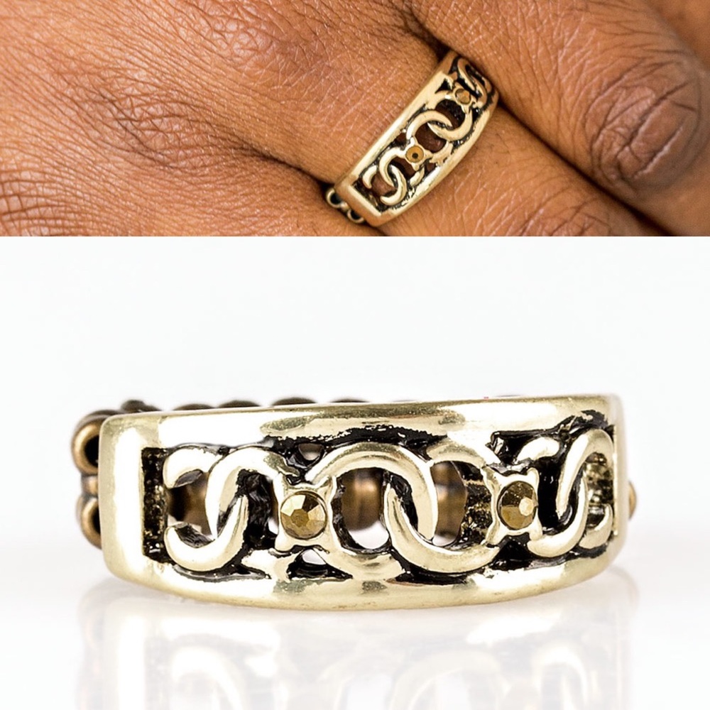 NWT PAPARAZZI Ring